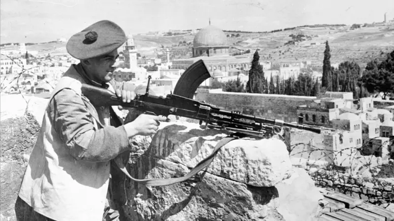 بريطانيا تستذكر انتدابها على فلسطين التاريخية، وتضع الفلسطينيين بين “وعدين”، فما القصة؟