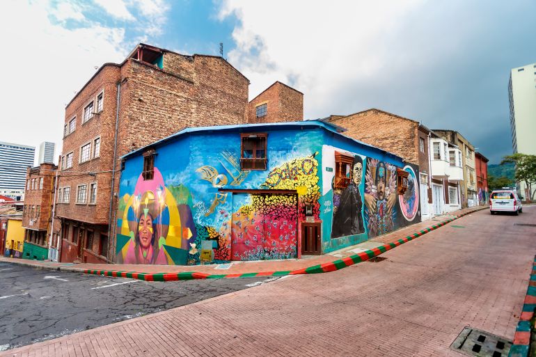Bogota, Colombia - كانون الثاني 1, 2023: Mural on the wall of a house in the district of La Candelaria