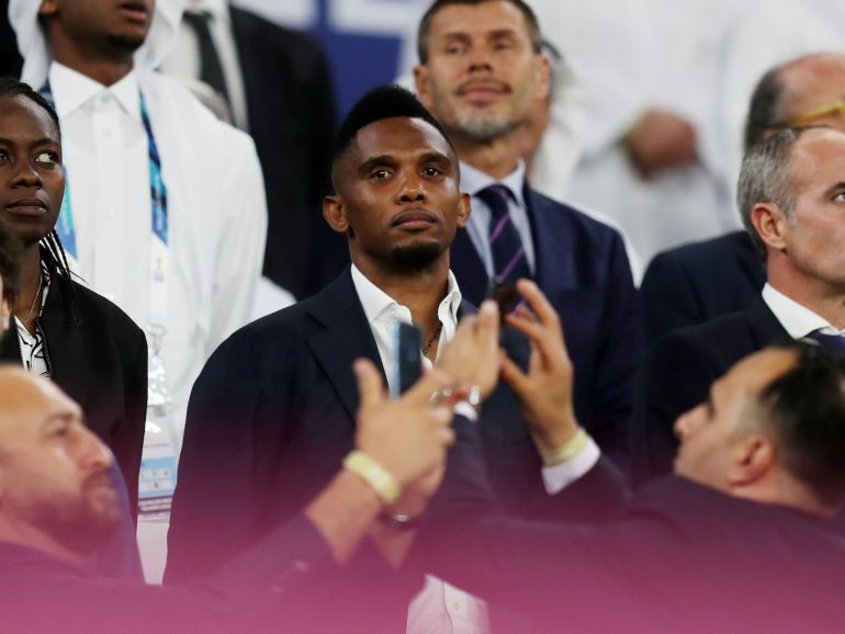 Soccer Football - Al Sadd v Al-Duhail - Qatar Emir Cup Final - Al Wakrah Stadium, Al Wakrah, Qatar - أيار 16, 2019 Samuel Eto'o in the stands before the match REUTERS/Ibraheem Al Omari
