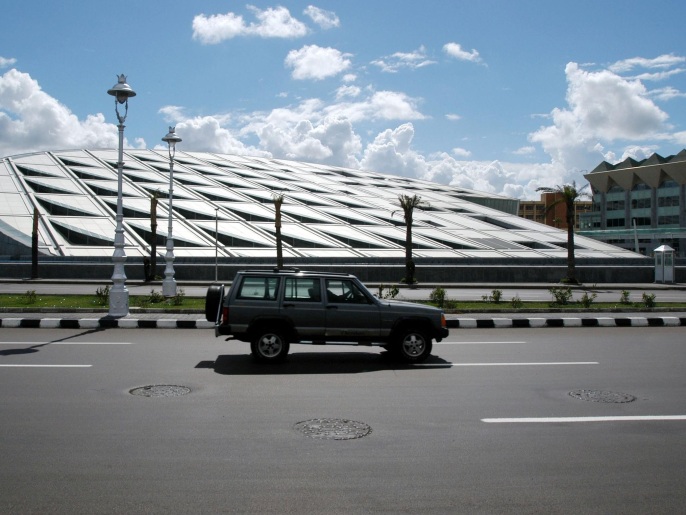ALEXANDRIA, EGYPT - OCTOBER 16: The normally busy road in front of the Bibliotheca Alexandrina was practically empty due to security arraingments تشرين الأول 16, 2002 in Alexandria, Egypt. Dignitaries from around the world gathered to celebrate the new facility, a modern version of the famous ancient library that burned down in the fourth century. The complex includes a planetarium, a conference hall, five research institutes, six galleries and three museums. (Photo by Getty Images)