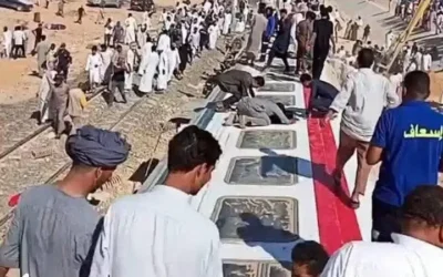 “أسوأ من قطار الموت” غضب وانتقادات بعد انقلاب “قطار مطروح” غربي مصر