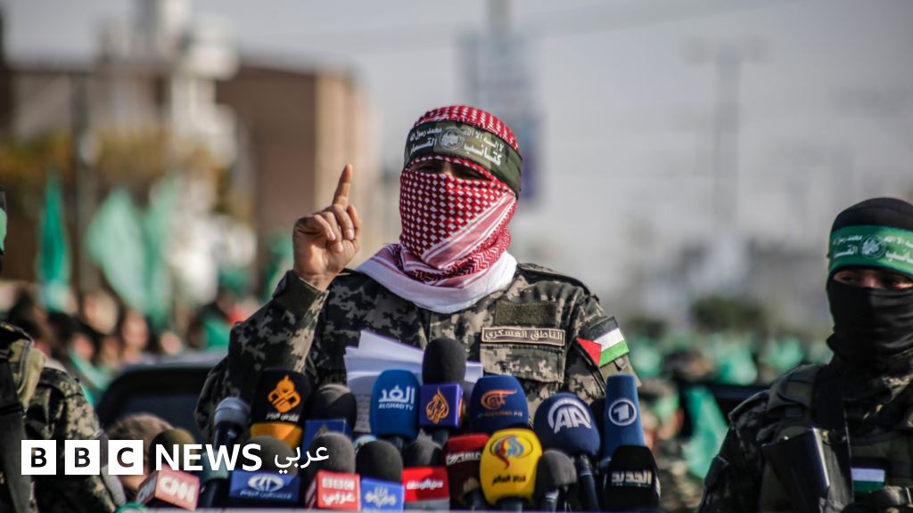 حرب غزة: ماذا نعرف عن أبو عبيدة “الرجل الملثم”؟