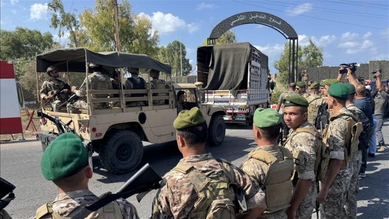 متوسطة وثقيلة.. الجيش اللبناني يتسلّم أسلحة من مخيمات فلسطينية في صور