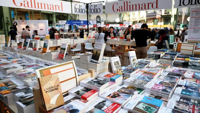 غلاف الكتاب العربي بين التكلف والأناقة