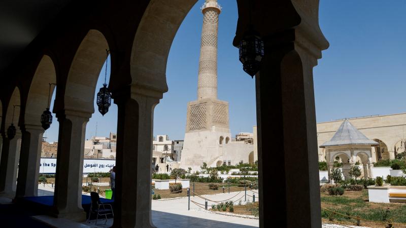 المنارة الحدباء في الموصل