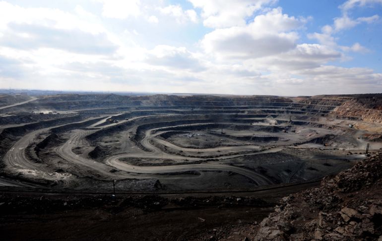 Mining for rare earths has left a moonscape in parts of northern ChinaImage: picture-alliance/dpa