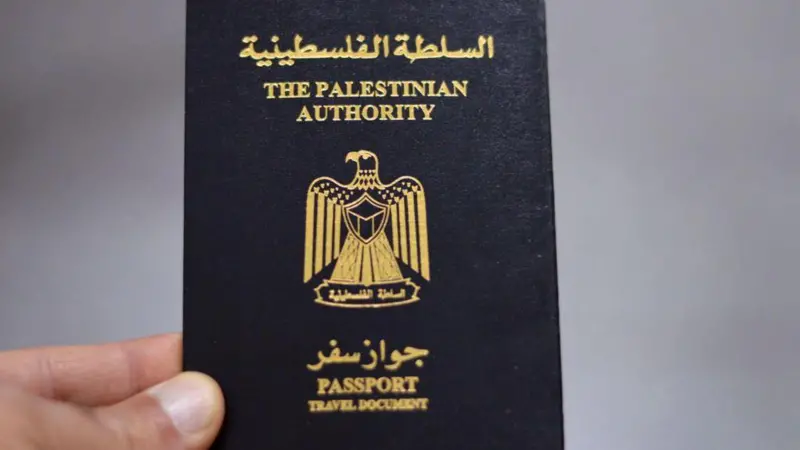 تقارير: الولايات المتحدة تعلق معظم التأشيرات لحاملي جوازات السفر الفلسطينية