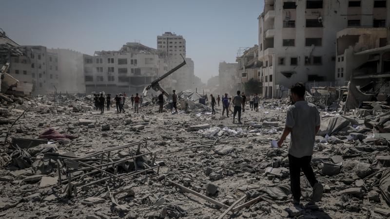 وزير أمنه تباهى بقصف برج السوسي.. ما هي خطة الاحتلال لتهجير سكان مدينة غزة؟