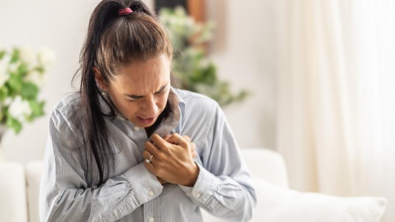 باحثون يحذرون.. عامل خطر غير مألوف يهدّد قلوب النساء