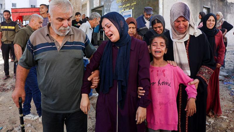 قصفت خيام النازحين بمدينة غزة.. إسرائيل ترفض إبرام صفقة شاملة مع حماس