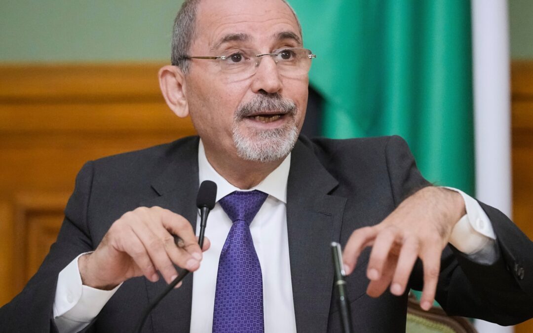 الجامعة العربية تحذر من خطر إسرائيل على المنطقة وتدعو لوقف مذبحة غزة