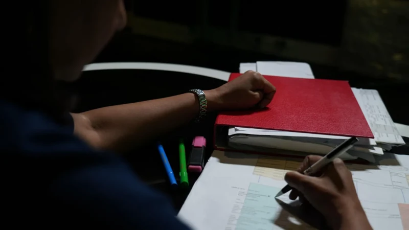 ما قصة المرأة التي خسرت مئات الآلاف من الدولارات بسبب عملية احتيال رقمي؟