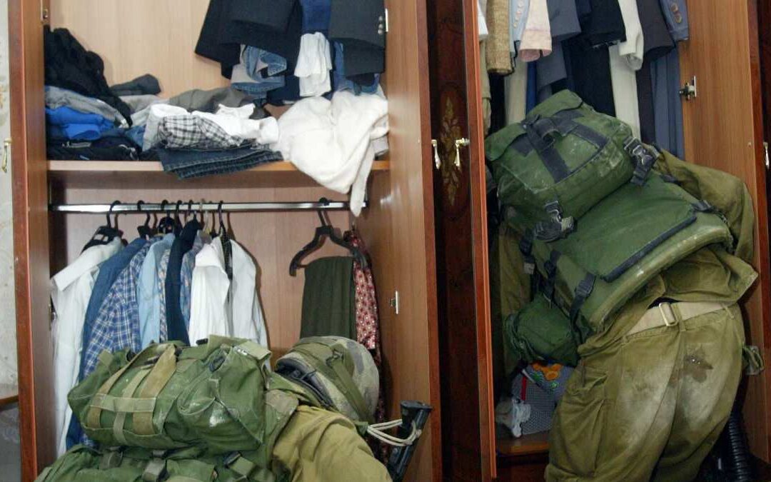 شهيد في نابلس والاحتلال يهدم منازل ويصادر أراضي بالضفة