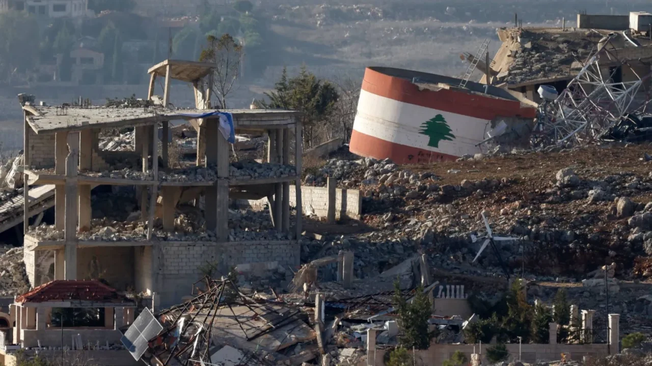 “لا تفتحوا الشمبانيا، حزب الله يرى في الاتفاق خنوع”.