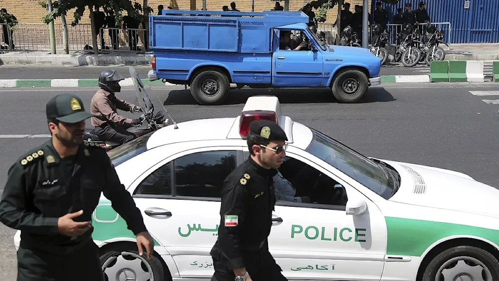 إيران تعلن توقيف 126 عنصراً من شبكات الشغب المسلح.. وتعتقل جاسوساً لـ”إسرائيل”
