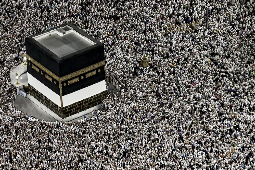 السعودية: الحجاج يختتمون موسم الحج بطواف الوداع في الحرم المكي
