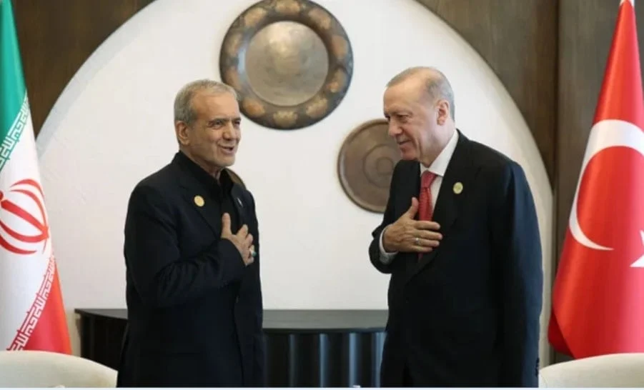 بزشكيان لإردوغان: يجب أن يشمل السلام لبنان وفلسطين ووقف الاعتداءات الإسرائيلية