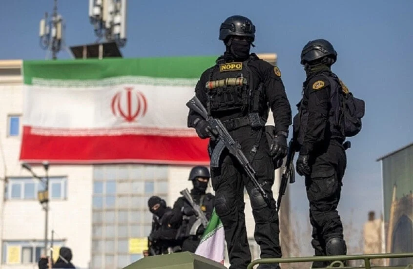 “تسنيم”: شهيدان و5 جرحى بهجوم مسلح استهدف نقطة تفتيش غربي إيران