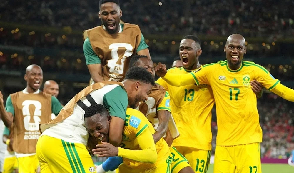 جنوب أفريقيا تصعق كوريا الجنوبية وتبلغ دور الـ32 من كأس العالم