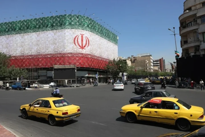 “ذي أتلانتك”: اتفاق السلام مع طهران استسلام أميركي مقابل انتصار إيراني