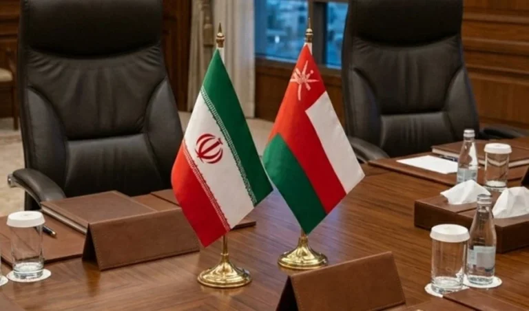 عُمان وإيران تعقدان أول اجتماع للجنة إدارة مضيق هرمز