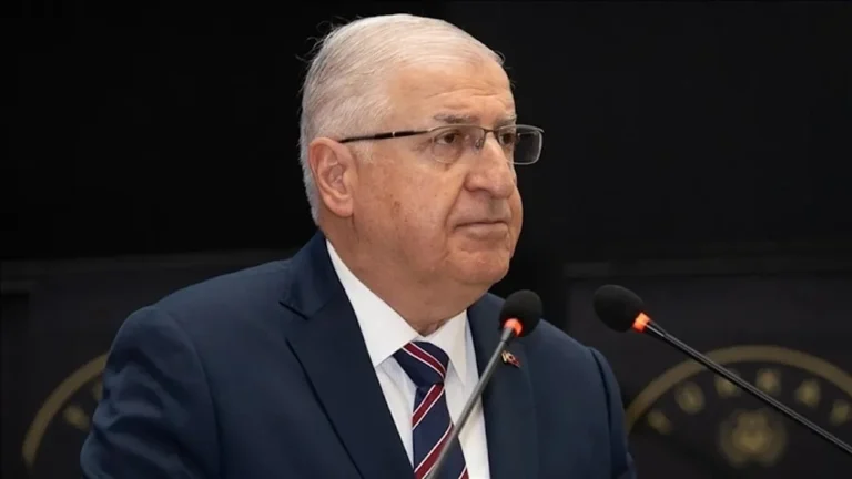 وزير الدفاع التركي: “الناتو” ليس بأزمة.. يمر بمرحلة تكيف مع البيئة الأمنية المتغيرة