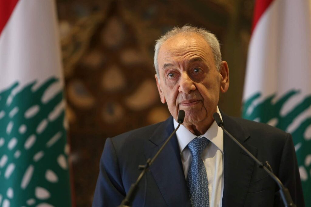 الرئيس نبيه بري: مواقف أبناء وفعاليات القرى الحدودية يعكس أصالة انتمائهم الوطني الأصيل الذي لن يساوموا عليه تحت أي ظرف من الظروف.