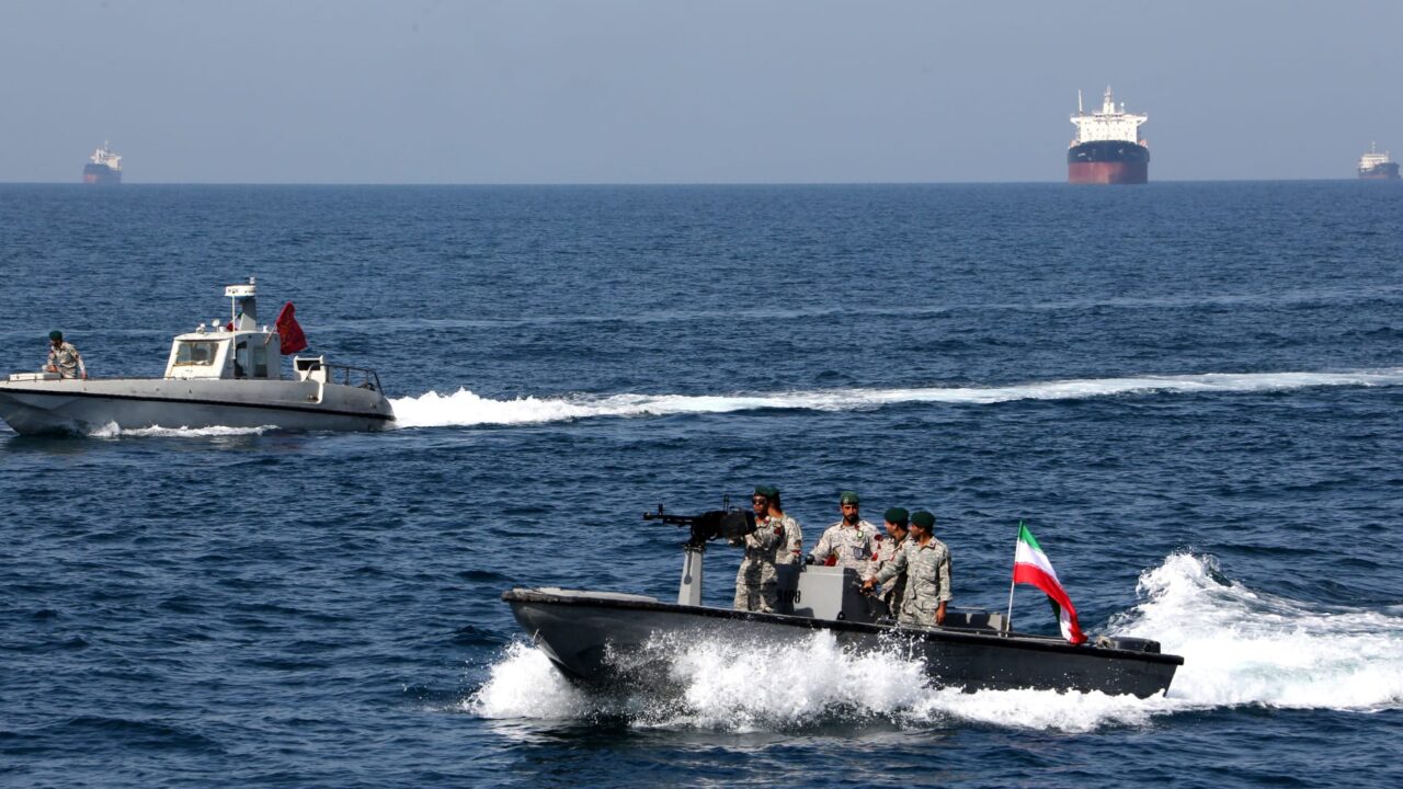 “إيران استعدت لعودة الحصار البحري الأمريكي”.. بيانات ترصد ما فعلته طهران