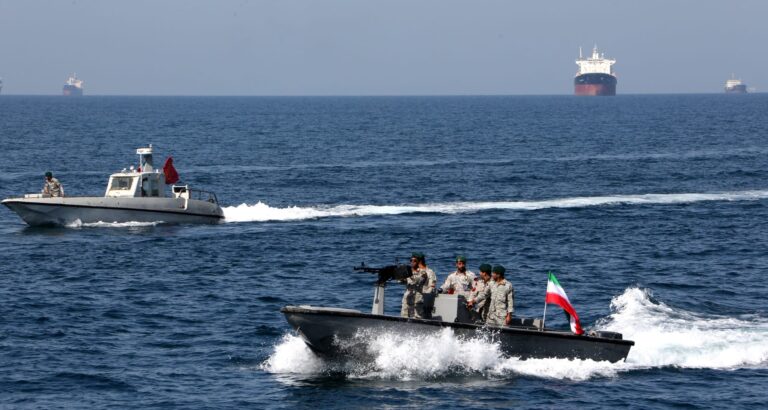 “إيران استعدت لعودة الحصار البحري الأمريكي”.. بيانات ترصد ما فعلته طهران