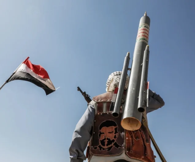 “رويترز”: ارتفاع رسوم التأمين في البحر الأحمر بعد إعلان صنعاء بشأن السعودية