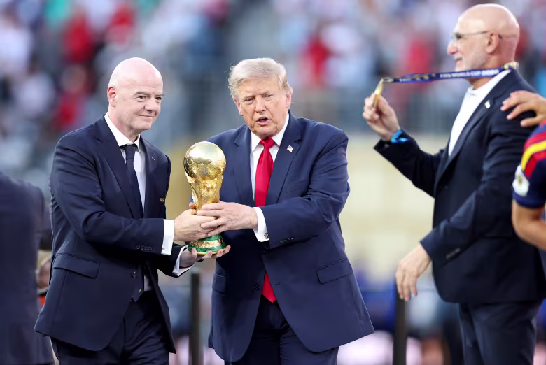تصرف ترامب خلال تتويج إسبانيا بلقب كأس العالم يلاقي رواجاً