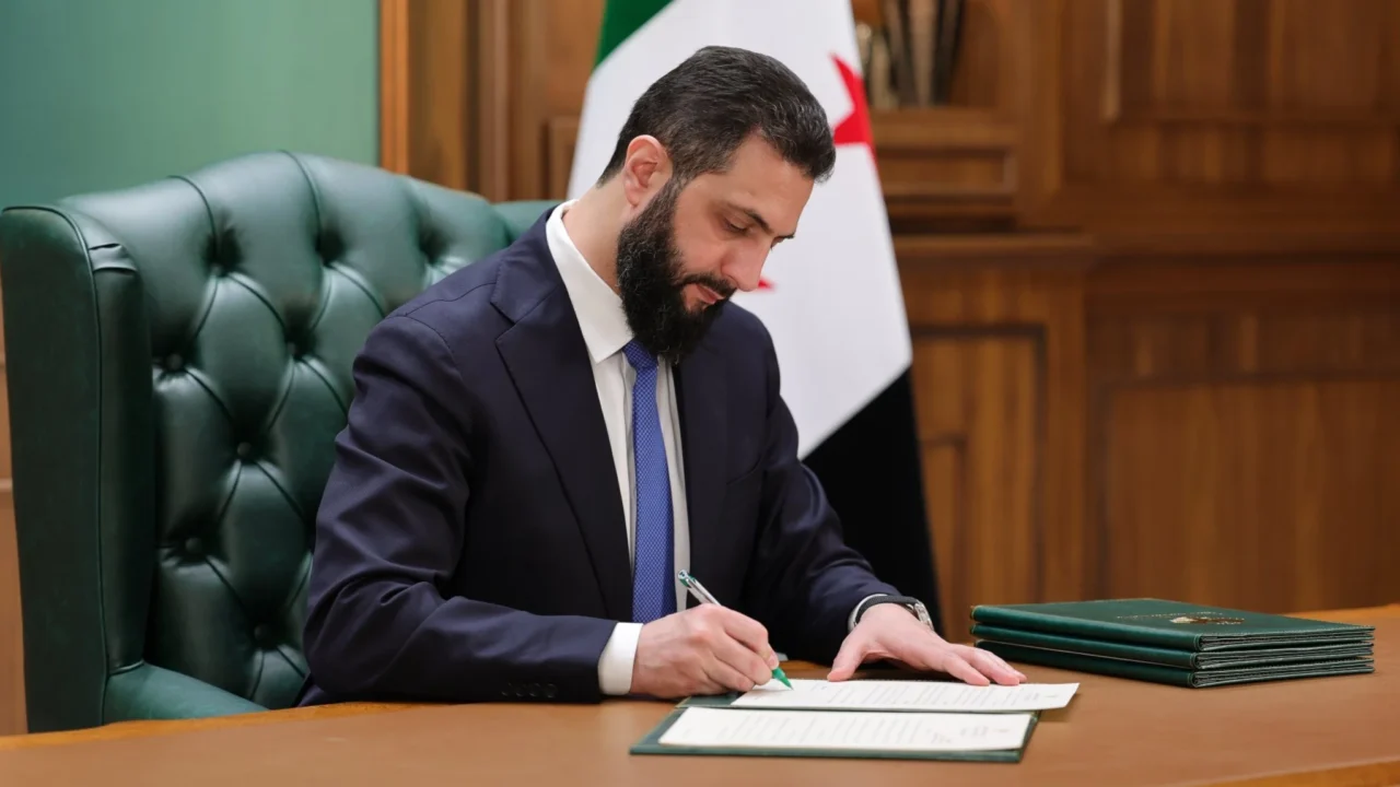 سوريا: الشرع يصدر حزمة تعيينات جديدة في المؤسسات الأمنية.. ما التفاصيل؟