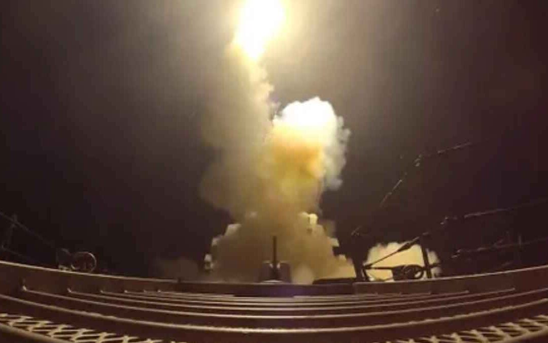 إيران: مقتل 3 من عائلة واحدة في هرمزغان جراء غارة.. ومصدر أمريكي يعلق